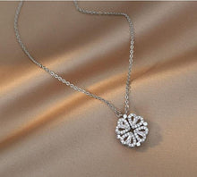 Cargar imagen en el visor de la galería, Collar Trébol 4 Corazones Acero Inoxidable
